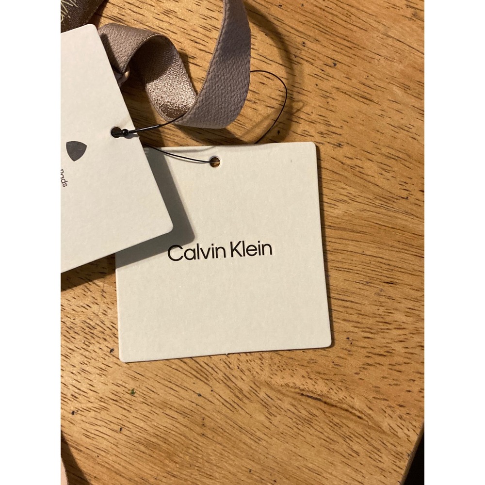 Calvin Klein Invisibles Wireless Bralette Beige QF6753 Size M NWT - Picture 2 of 7